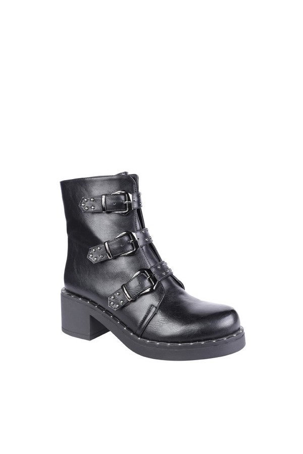 bottines lanieres cloutees